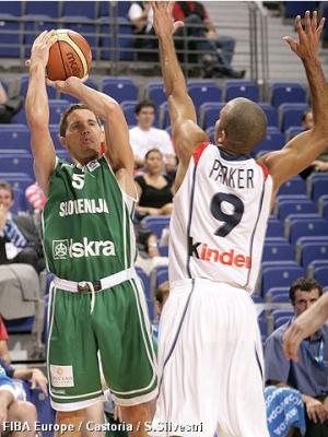 7b985228c3-b469-4e4c-97d7-cd8c9b320ced-7dlarge_v