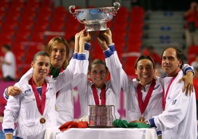 pop_squadra-20che-20solleva-20la-20coppaac067943